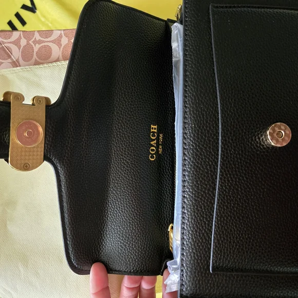 Black Leather Shoulder Bag - Picture 5 of 6